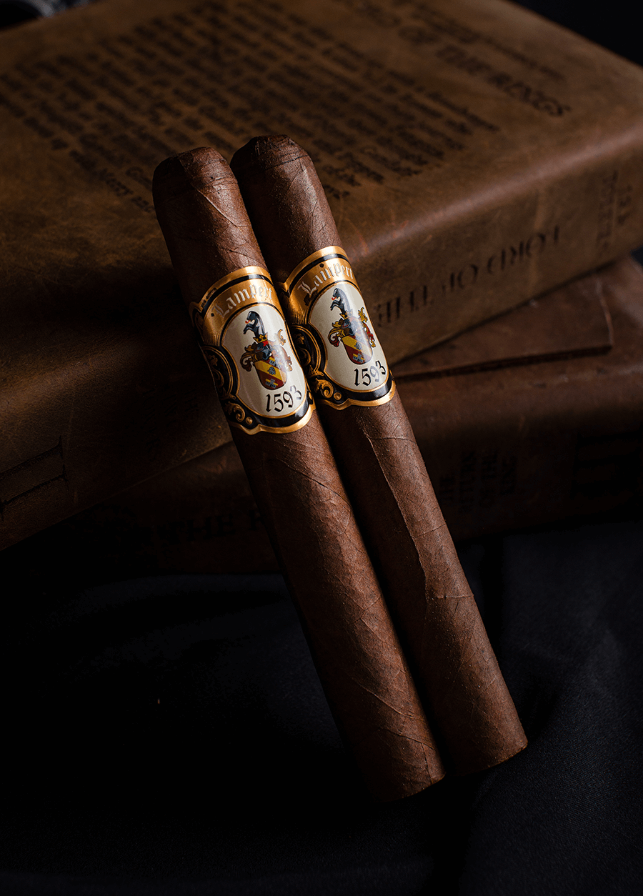 Lampert 1593 Edición Oscura